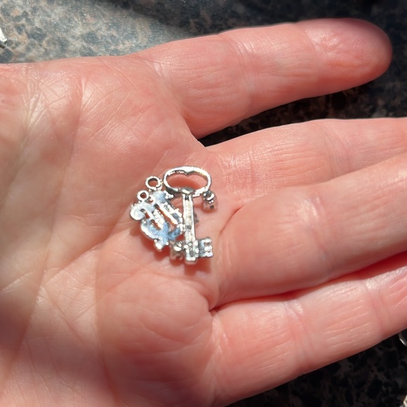 Vintage 16 sterling charm - Picture 2 of 3